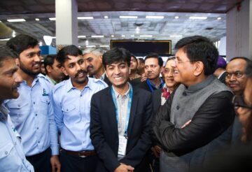 Hon'ble Unioin Minister Shri Piyush Goyal interacting with Uber Green driver-partners at Bharat Mobility Expo on 3-Feb-2024