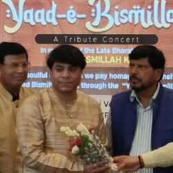 Lokesh Anand Honored with Bharat Ratna Ustad Bismillah Khan Award for his musical excellence 3